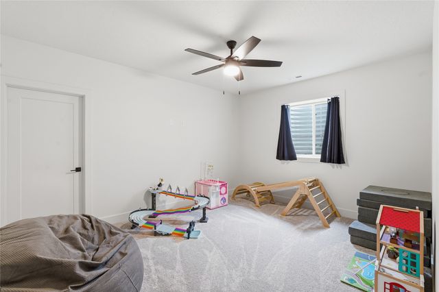 808 Willow Valley Drive, Norwalk, IA 50211