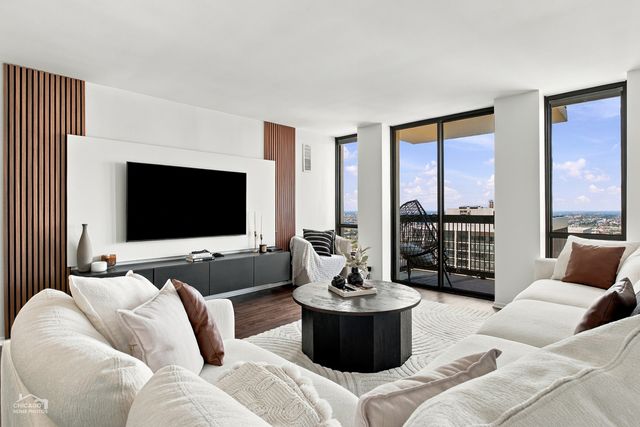 1660 N Lasalle Drive 3608, Chicago, IL 60614