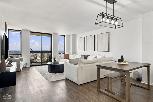 1660 N Lasalle Drive 3608, Chicago, IL 60614
