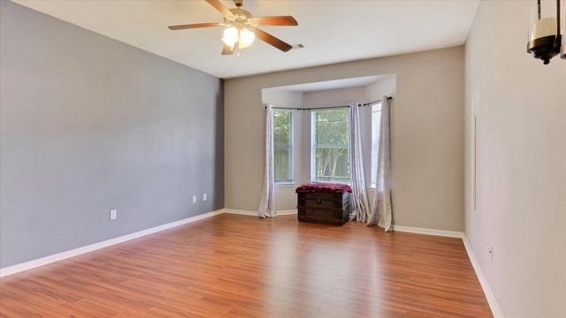 8614 W Highlands Crossing, Highlands, TX 77562