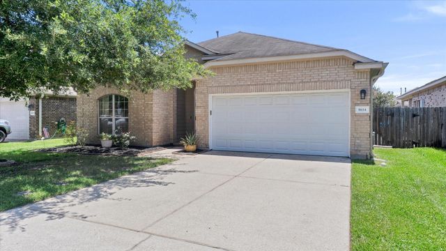 8614 W Highlands Crossing, Highlands, TX 77562
