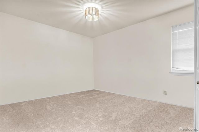 648 Lansdowne Drive, Westland, MI 48185