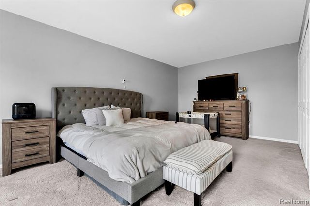 648 Lansdowne Drive, Westland, MI 48185