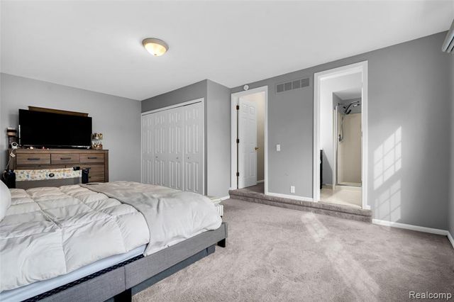 648 Lansdowne Drive, Westland, MI 48185