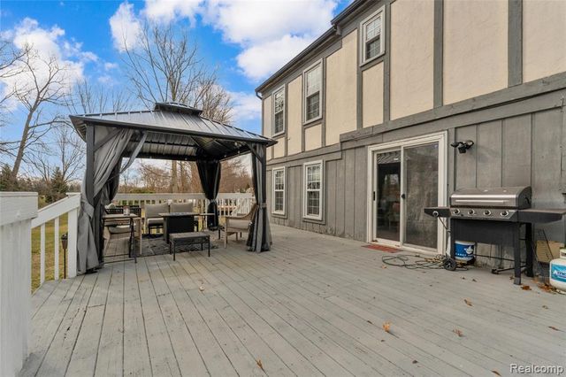 648 Lansdowne Drive, Westland, MI 48185