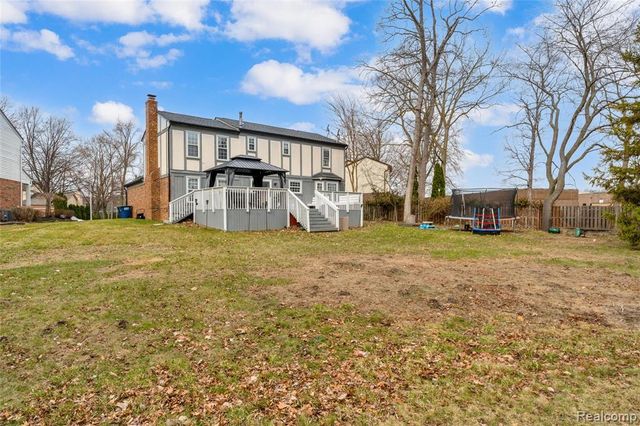 648 Lansdowne Drive, Westland, MI 48185