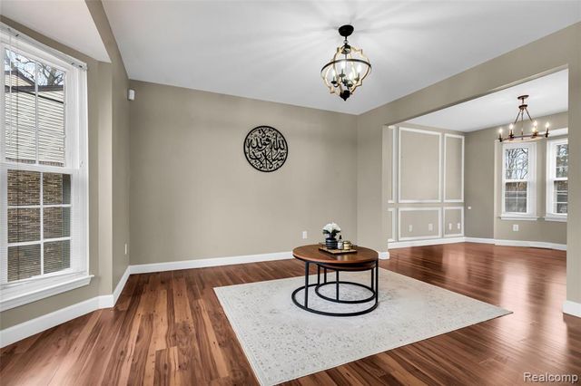 648 Lansdowne Drive, Westland, MI 48185