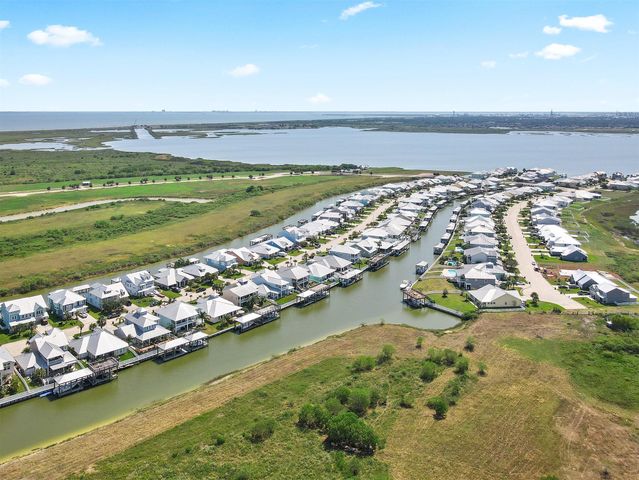 5418 Brigantine Cay Court, Texas City, TX 77590