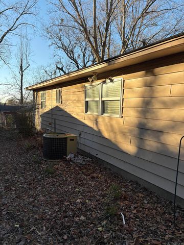 725 Saint Regis Drive, West Helena, AR 72390