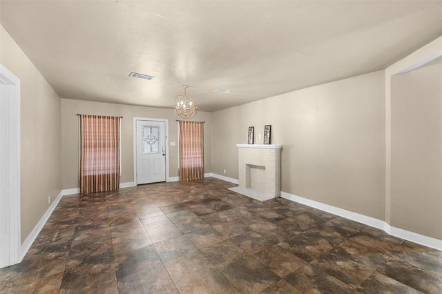 703 Cedar Street, Hearne, TX 77859