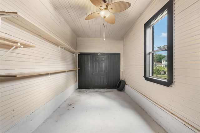 703 Cedar Street, Hearne, TX 77859