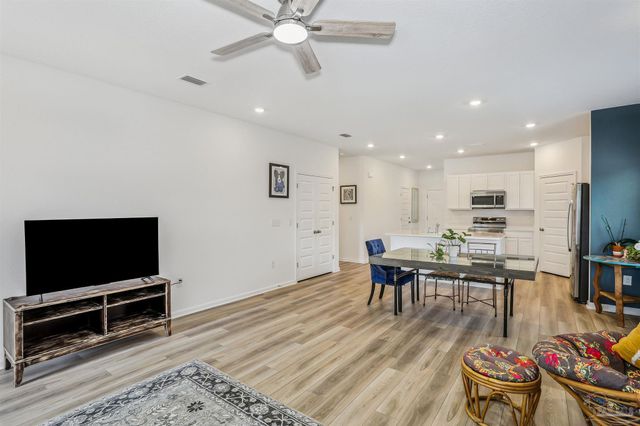 6654 Sun Tree Cir, Pensacola, FL 32526