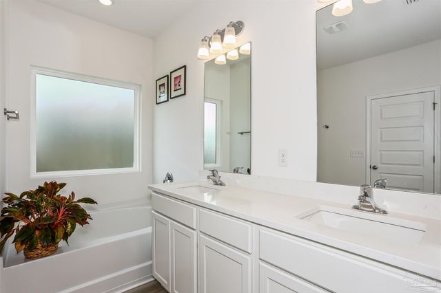 6654 Sun Tree Cir, Pensacola, FL 32526