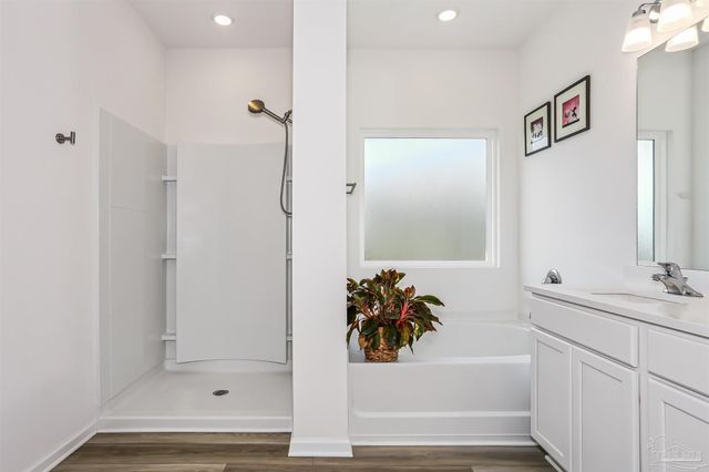 6654 Sun Tree Cir, Pensacola, FL 32526