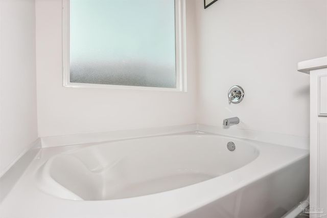 6654 Sun Tree Cir, Pensacola, FL 32526