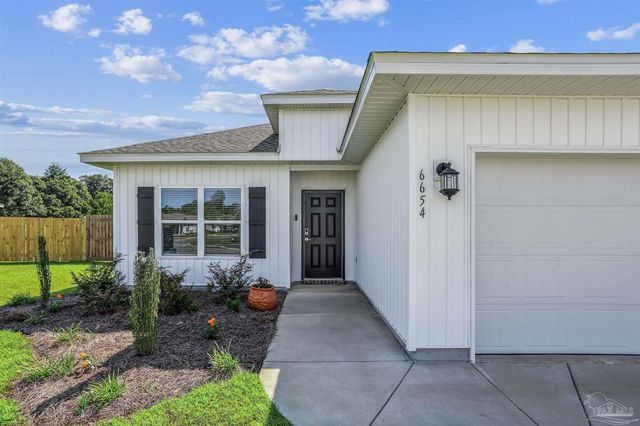 6654 Sun Tree Cir, Pensacola, FL 32526