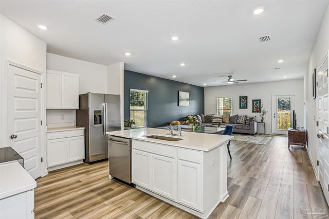 6654 Sun Tree Cir, Pensacola, FL 32526