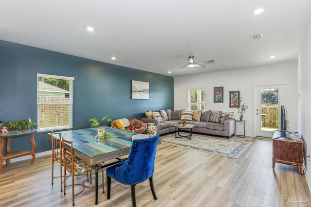 6654 Sun Tree Cir, Pensacola, FL 32526