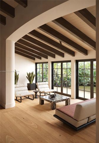 4727 N Bay Rd, Miami Beach, FL 33140