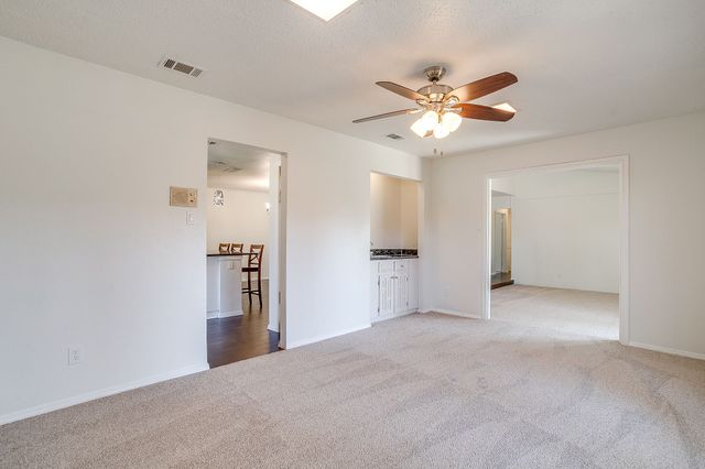 2017 Garden Oaks Drive, Arlington, TX 76012