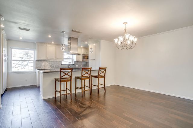 2017 Garden Oaks Drive, Arlington, TX 76012