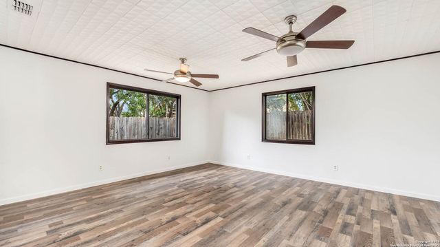 9347 Lands Point, San Antonio, TX 78250