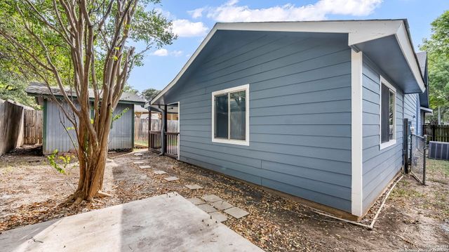 9347 Lands Point, San Antonio, TX 78250