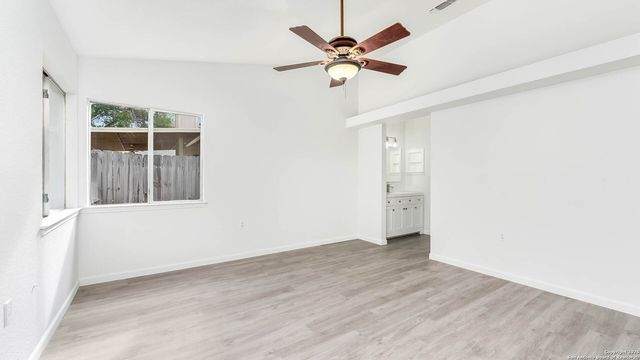 9347 Lands Point, San Antonio, TX 78250