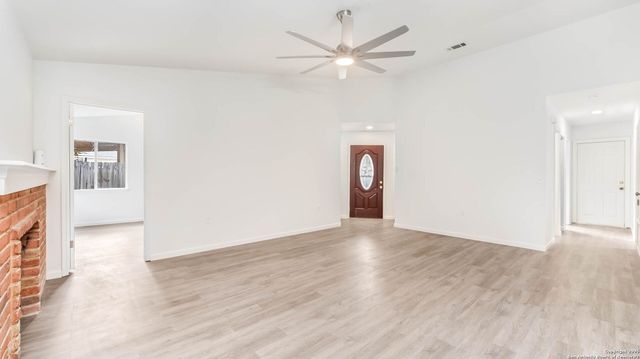 9347 Lands Point, San Antonio, TX 78250