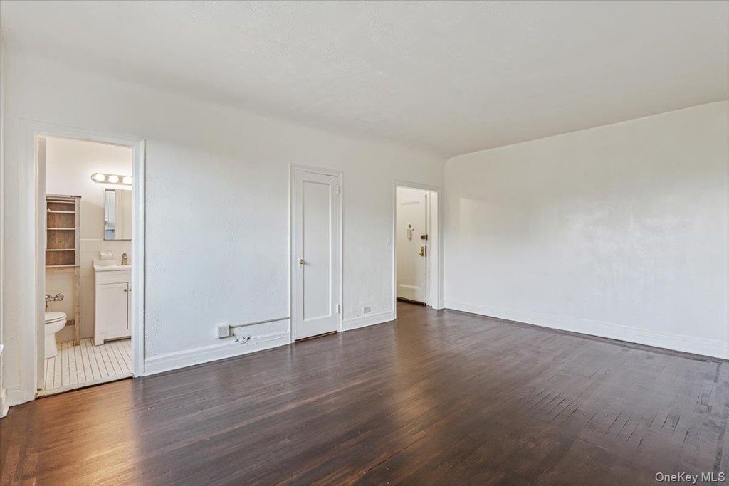 141 Woodmere Boulevard 3C, Woodmere, NY 11598 — photo 3