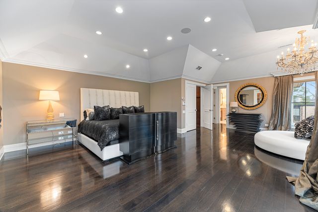 1755 Sunnyside Avenue, Highland Park, IL 60035