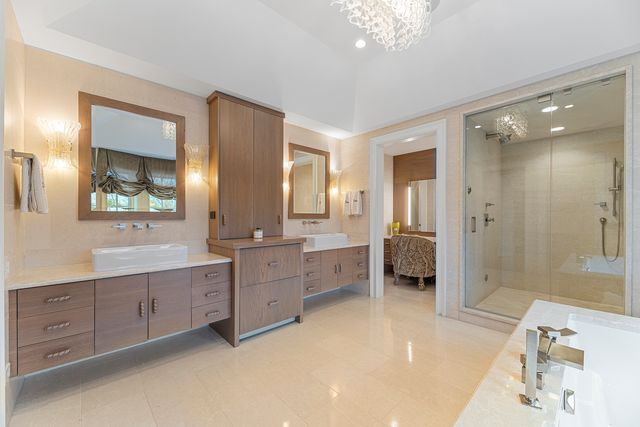 1755 Sunnyside Avenue, Highland Park, IL 60035