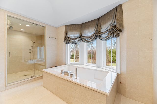 1755 Sunnyside Avenue, Highland Park, IL 60035