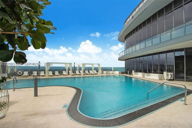 1000 Brickell Plz 4504, Miami, FL 33131