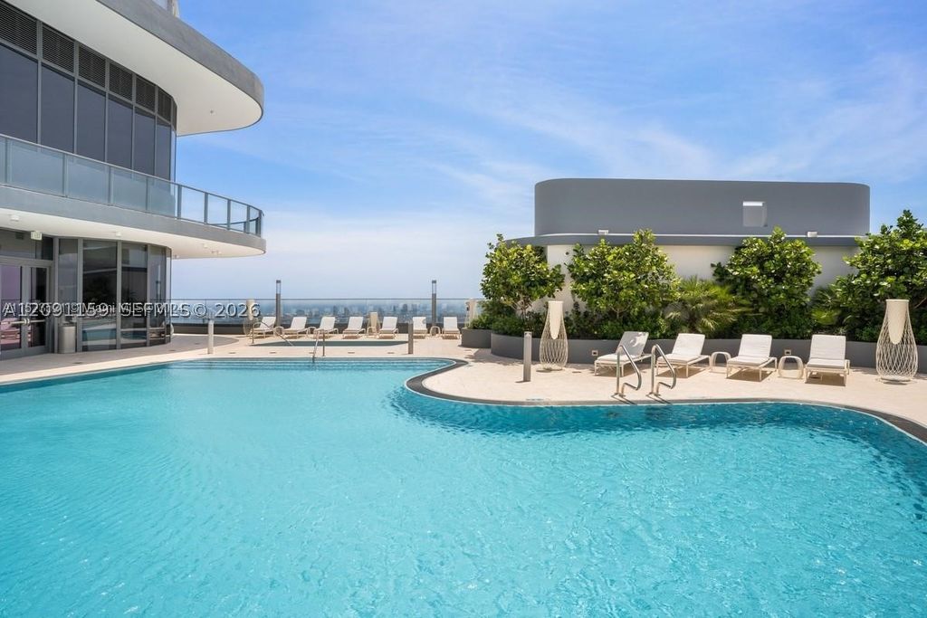 1000 Brickell Plz 4504, Miami, FL 33131