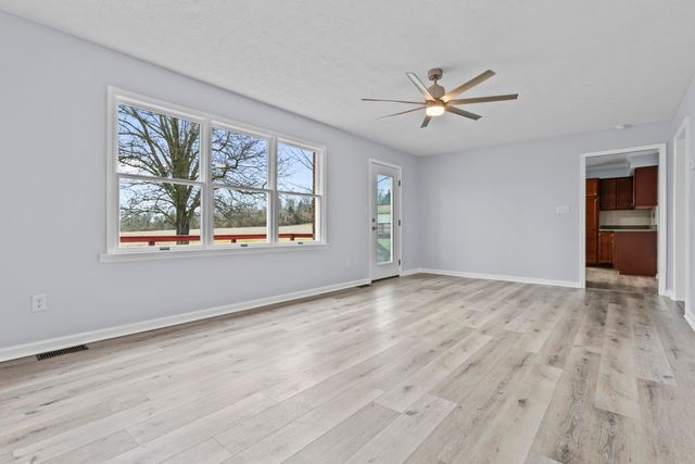 209 Oregon Road, Salvisa, KY 40372