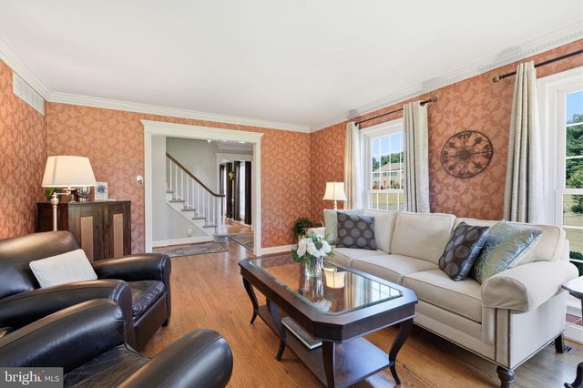 16 JENNIFER LN, Churchville, PA 18966