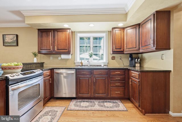16 JENNIFER LN, Churchville, PA 18966