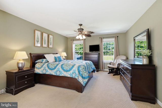 16 JENNIFER LN, Churchville, PA 18966