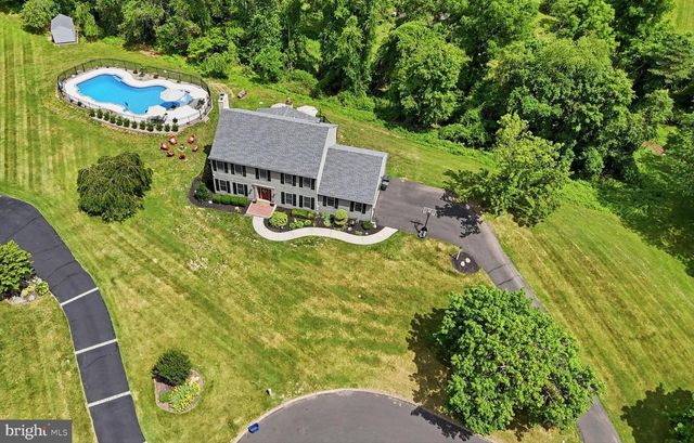 16 JENNIFER LN, Churchville, PA 18966