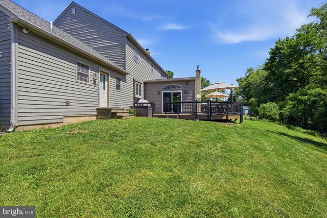 16 JENNIFER LN, Churchville, PA 18966