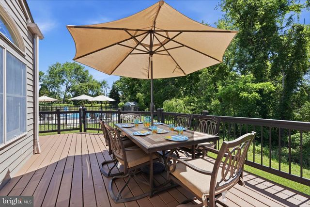 16 JENNIFER LN, Churchville, PA 18966