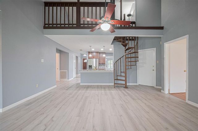 9302 Moorfield Ct, Houston, TX 77083