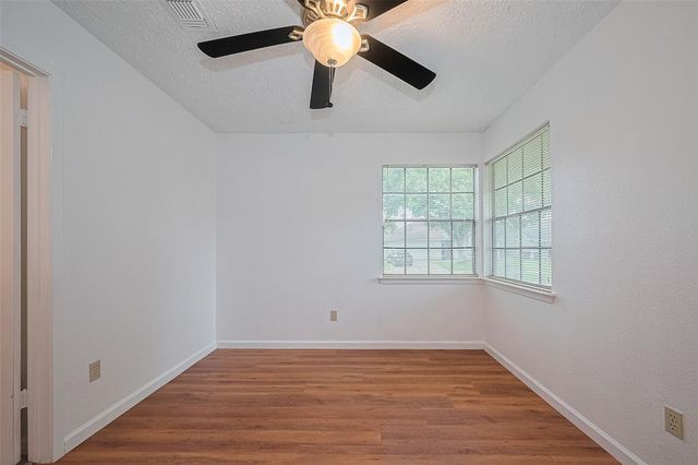 9302 Moorfield Ct, Houston, TX 77083