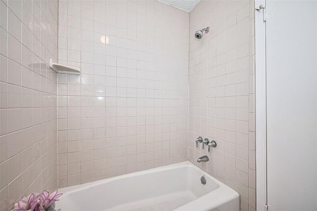 9302 Moorfield Ct, Houston, TX 77083