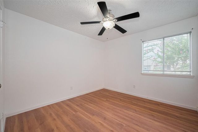 9302 Moorfield Ct, Houston, TX 77083