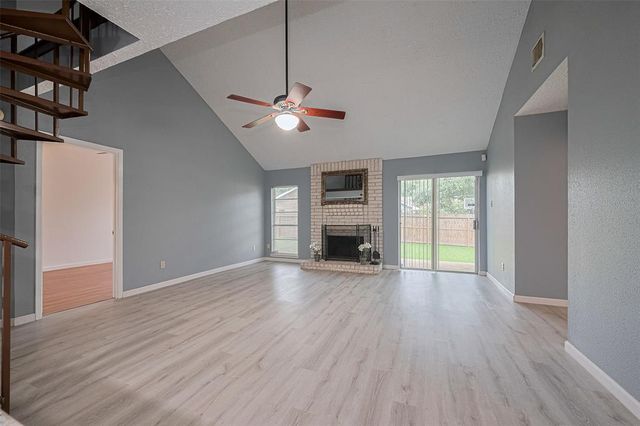 9302 Moorfield Ct, Houston, TX 77083