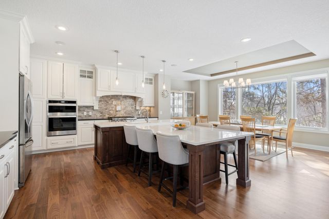 6357 Coteau Trail, Eden Prairie, MN 55344