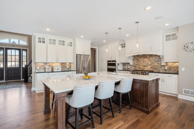 6357 Coteau Trail, Eden Prairie, MN 55344