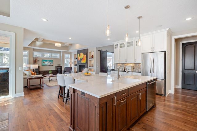 6357 Coteau Trail, Eden Prairie, MN 55344